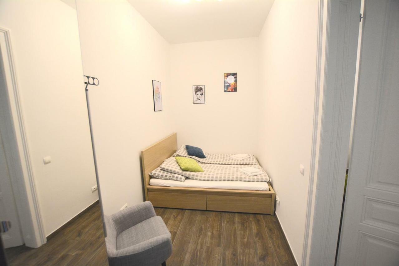 Prater & Center Apartment Mit Eigener Terrasse فيينا المظهر الخارجي الصورة
