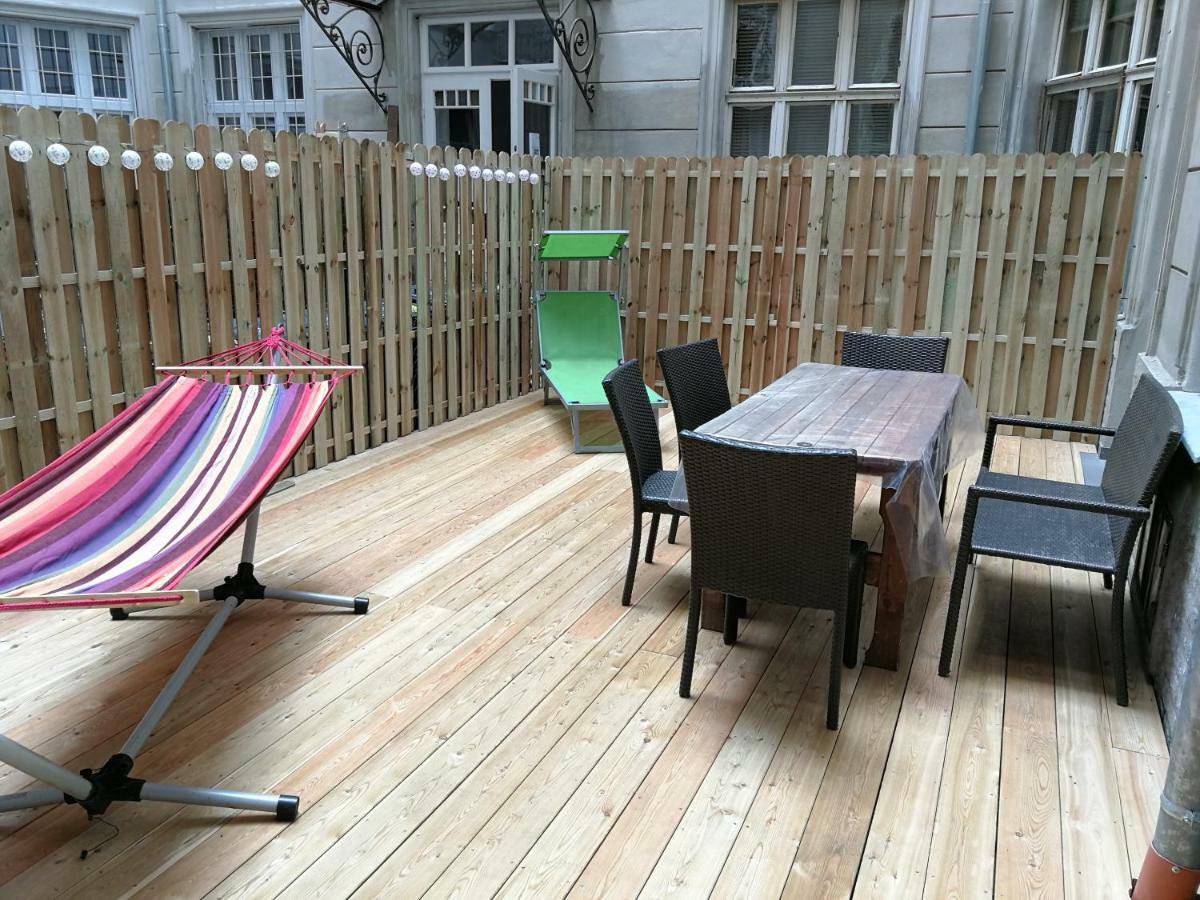 Prater & Center Apartment Mit Eigener Terrasse فيينا المظهر الخارجي الصورة